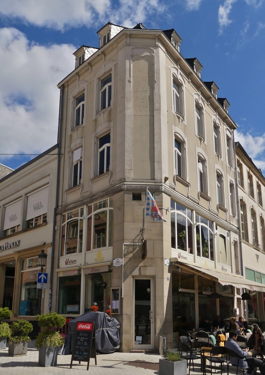 Eckbistro an der rue de Foss und der rue de la Reine in der Stadt Luxemburg. 04.2024


