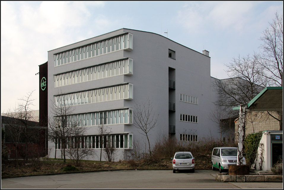. Lagerhalle und Brohaus in Reutlingen - Architekten: Lederer, Ragnarsdottir, Oei, Fertigstellung: 1994. Februar 2011 (Matthias)