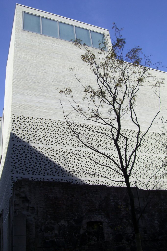 20.10.2007 Kln Innenstadt: Ostfassade des neuen Dizesanmuseums