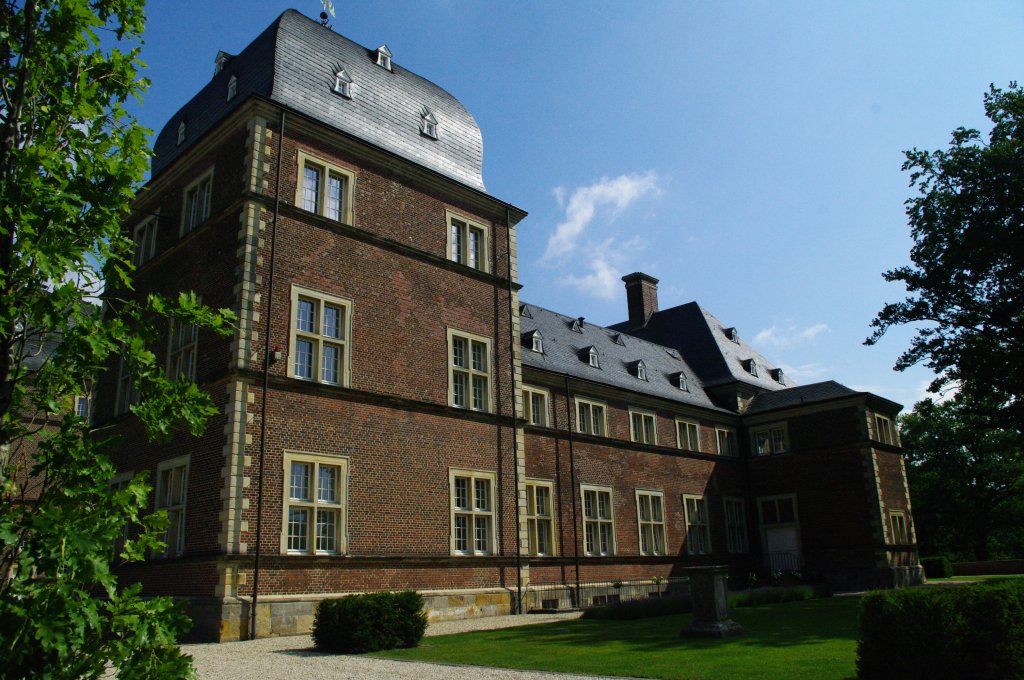 Ahaus, ehemaliges Residenzschlo der Frstbischfe von Mnster, erbaut von 1688 
bis 1695 nach Plnen von Ambroisius von Oelde, heute Sitz der Technischen 
Akademie Ahaus (27.05.2011)