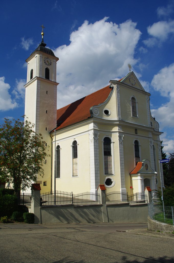 Amendingen, Kath. St. Ulrich Kirche, erbaut von 1752 bis 1755 durch 
die Kartause Buxheim, Architekt Jakob Jehle, Stadt Memmingen (10.08.2011)