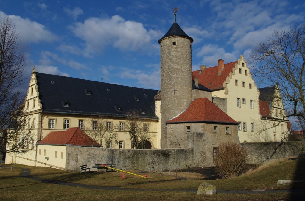 Aub, Schloss, erbaut ab 1369, Ausbau als Jagdschloss durch das Hochstift Wrzburg 
(17.02.2012)