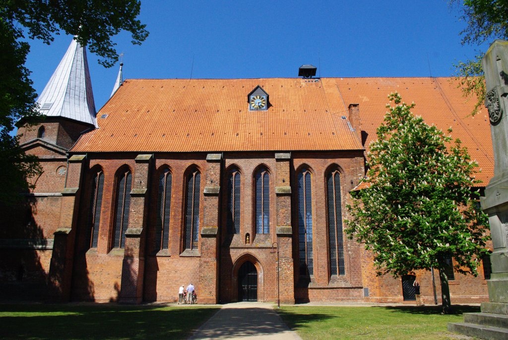 Bardowick, Dom St. Peter und Paul, erbaut im 14. Jahrhundert, Kreis
Lneburg (08.05.2011)