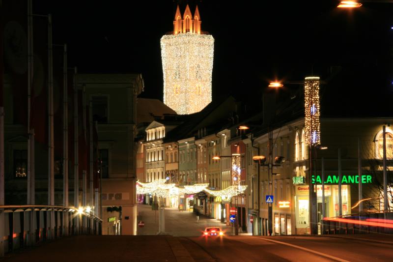 Blick von der Draubrcke zur Innenstadt von Villach; 08.01.2012