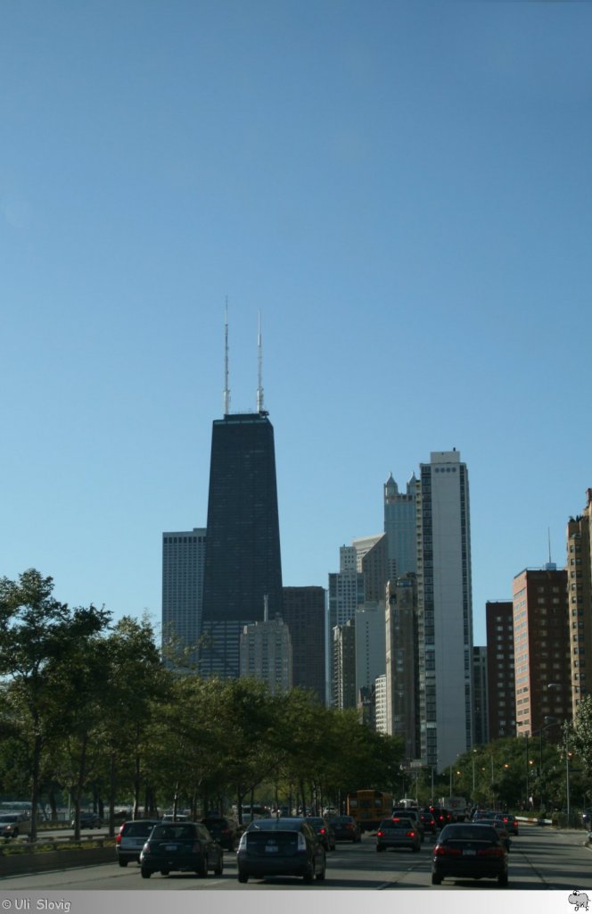 Blick vom Lake Shore Drive auf die Wolkenkratzer von Chicago. Die Aufnahme entstand am 15. September 2011.