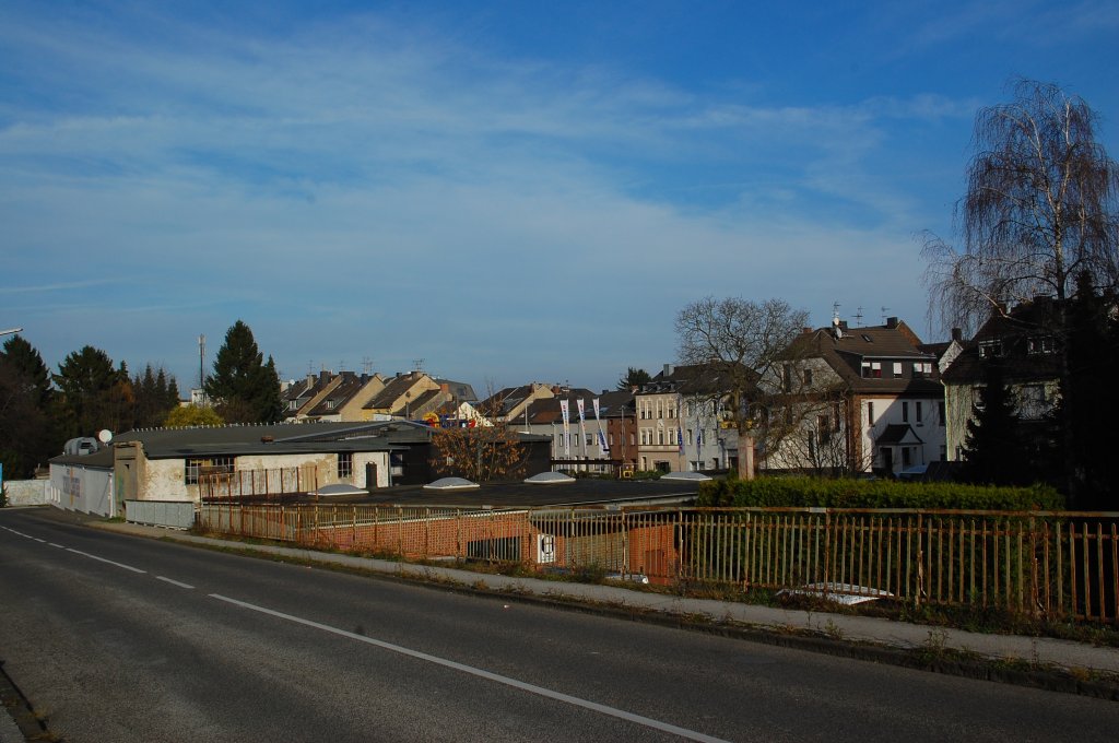 Blick ber die Hinterhfe der Huser an der Friedrich-Ebert-Strae in Mnchengladbach Rheydt. Das Foto wurde vom Hangbuschweg geschossen. 21.11.2010