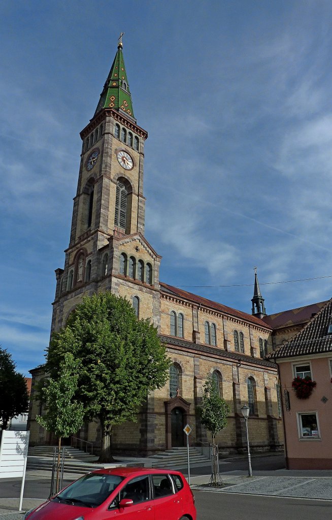 Brunlingen, die Stadtkirche  Unser Lieben Frau vom Berge Karmel , im neoromanischen Stil erbaut, von 1881-84, Sept. 2011