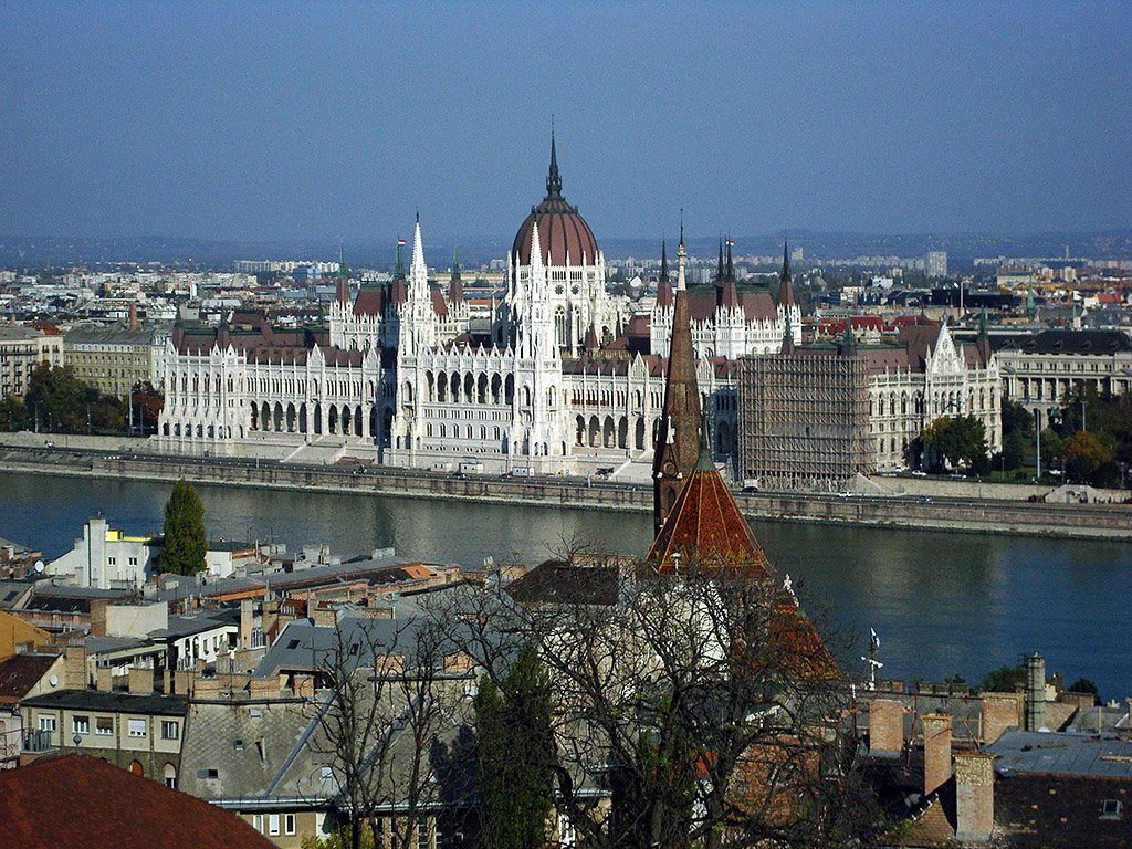 Budapest, Parlamentsgebude und Donau. Aufnahme vom Burgberg Buda aus, 19. Okt. 2008, 14:48