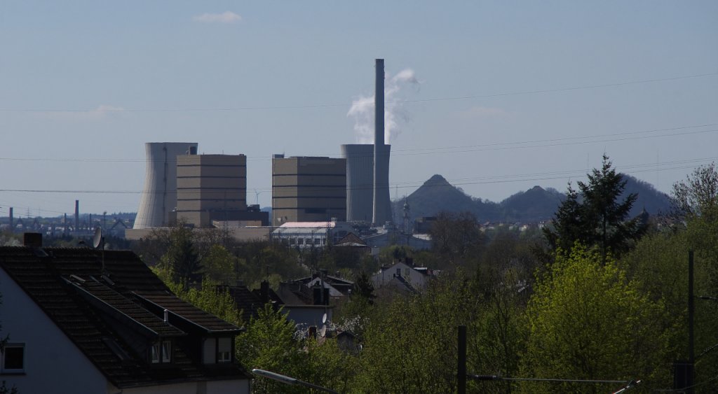 Das Kraftwerk Vlklingen-Fenne vom Saarbrcker Fllengarten aus gesehen.
25.04.2013