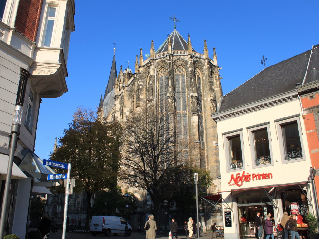 Der Aachener Dom und Printen, sie gehren einfach zusammen. (24.10.2011)