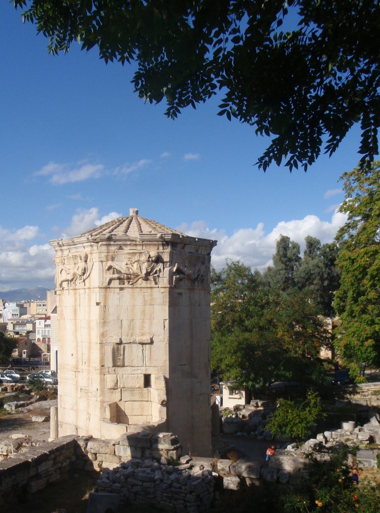 Der achteckige Turm der Winde aus dem 1. Jhd.n.Chr. in Athen (Oktober 2011)