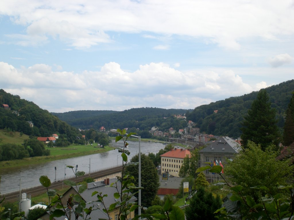 Der Blick auf die Elbe in Knigstein in der schsischen Schweiz.(26.7.2011)