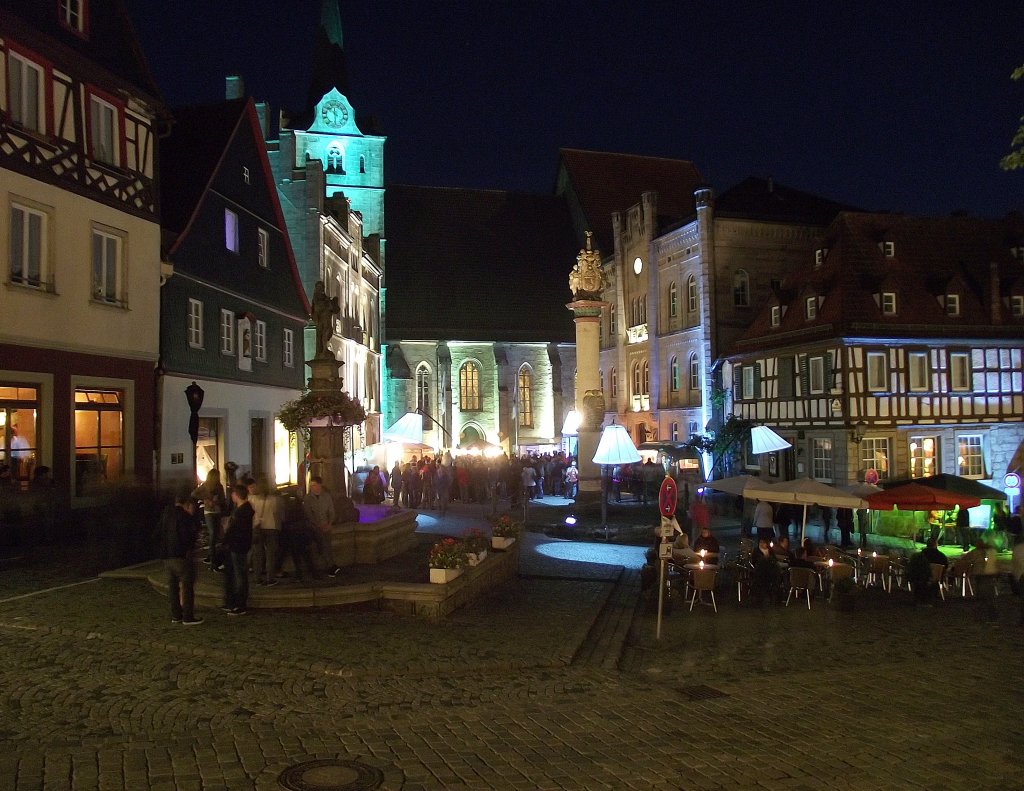 Der Melchior-Otto-Platz in der Kronacher Altstadt am 22. Juli 2011 whrend der Veranstaltung  Kronach leuchtet .