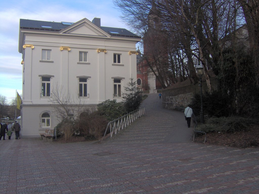 Der Weg zum Sankt Michael-Kloster in Aachen-Burtscheid.