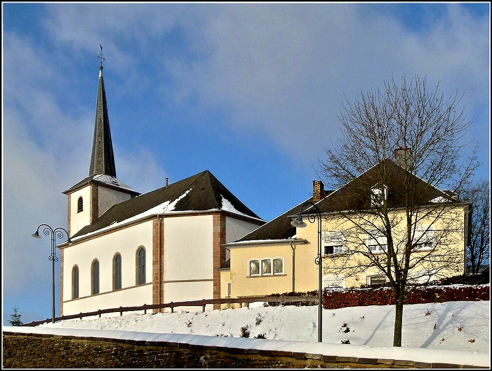 Die Kirche von Bourscheid im Winter. 02.01.2011 (Jeanny)