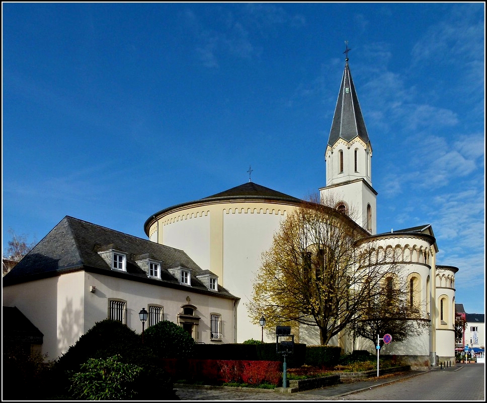 Die Kirche von Ettelbrck fotografiert am 01.11.2010.