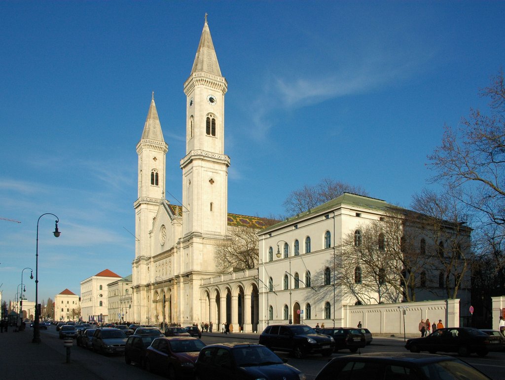 Die Ludwigkirche an der Mnchner Uni (01/10)