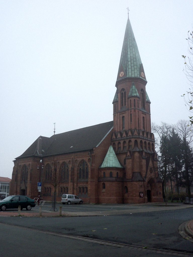 Die Matthuskirche in Lehrte, am 21.10.10.