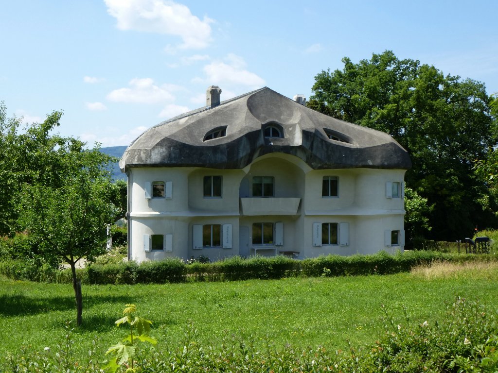 Dornach, Haus Duldeck, gehrt zu den anthroposophischen Bauten um das Goethanum, Juli 2013