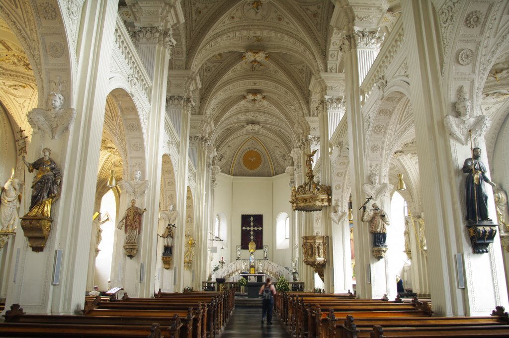Dsseldorf, Klosterkirche St. Andreas, erbaut von 1622 bis 1629 als Jesuitenkirche
(03.08.2011)