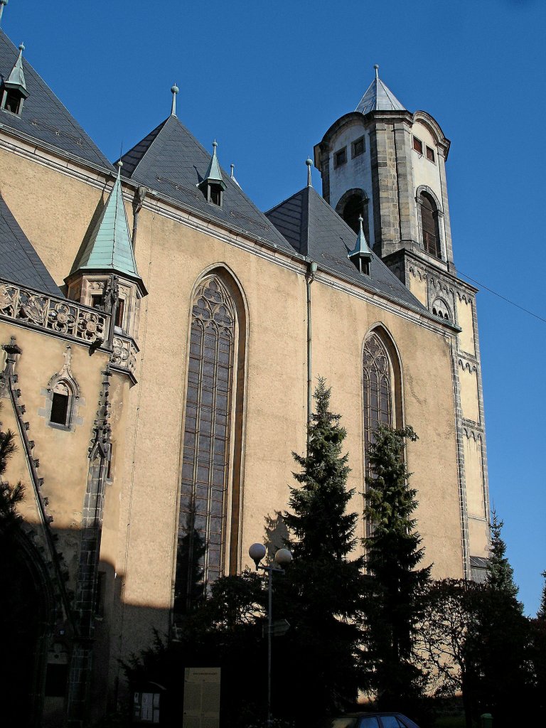 Eger (Cheb), die dreischiffige Basilika St.Nikolaus stammt aus dem 13.Jahrhundert, Okt.2006