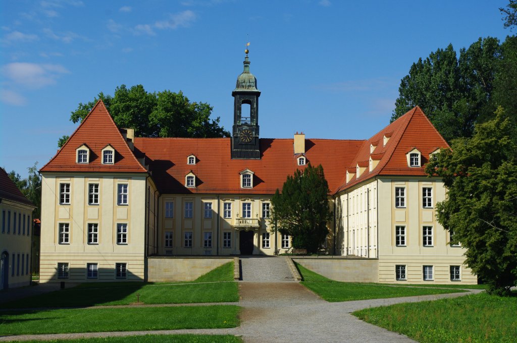 Elsterwerda, Elsterschloss, erbaut im 18. Jahrhundert als Jagdschloss fr 
August dem Starken, Kreis Elbe-Elster (24.07.2011)