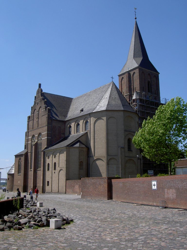Emmerich, ehem. Stiftskirche St. Martin, erstmals erwhnt im 11. Jahrhundert, 
mit romanischem Chorhaus, Kreis Kleve (30.05.2011)