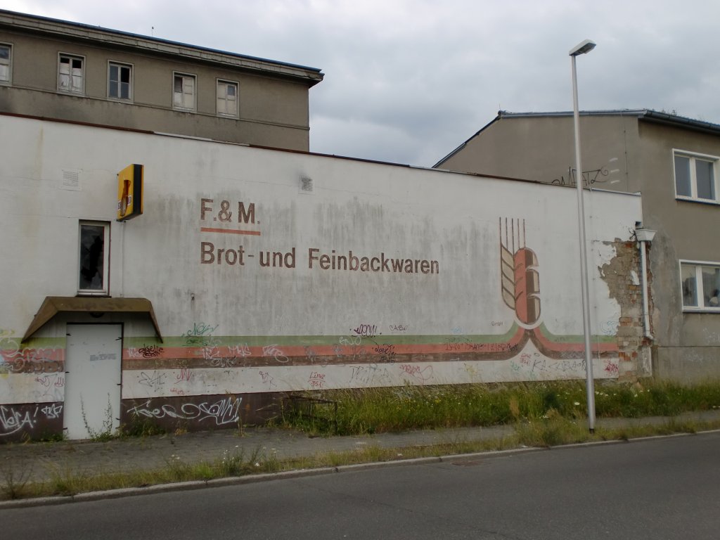 F & M Brot und Feinbackwaren GmbH, Sie war eine Grobckerei mit richtigen Gaumenfreuden die man in der heutigen Zeit vergeblich sucht. Zustand 01.07.11

