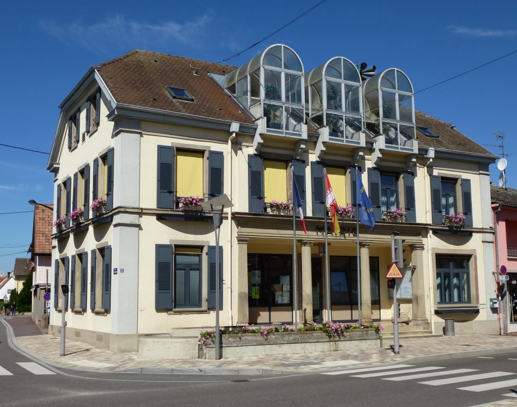 Fessenheim, das Rathaus der oberelsischen Gemeinde, Juni 2013
