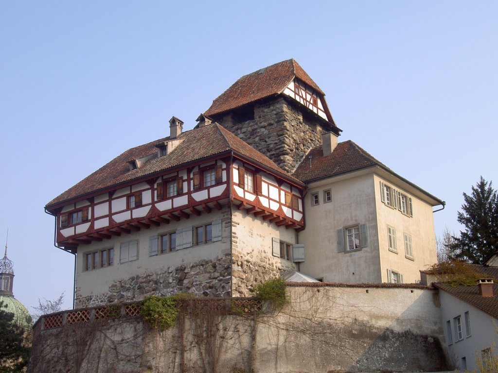 Frauenfeld, Schloss mit Bergfried aus dem 13. JH, sptmittelalterlicher 
Fachwerkoberbau, Kanton Thurgau (18.04.2010)