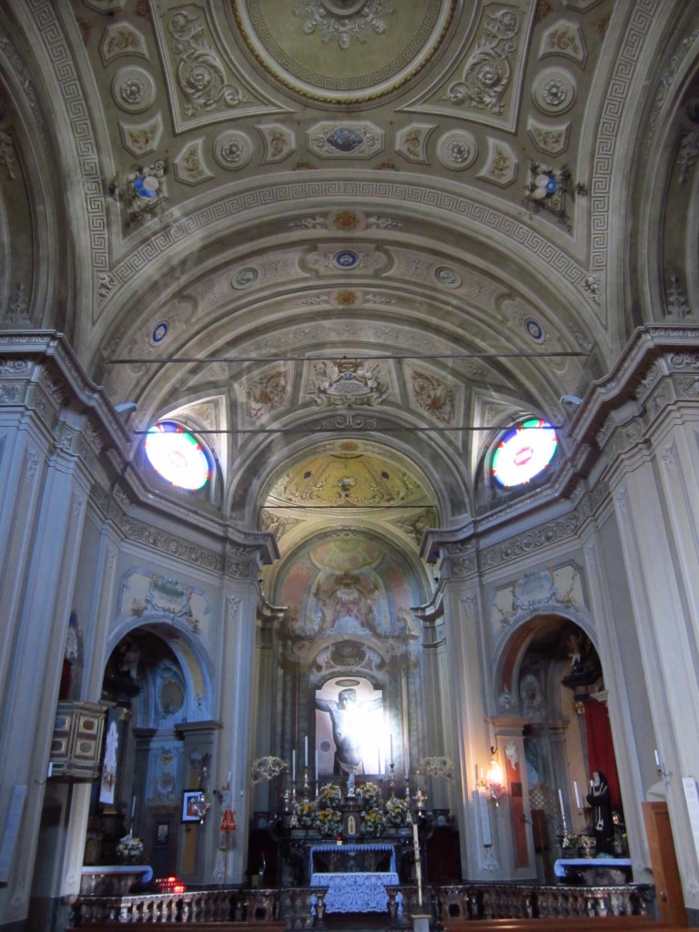 Golino, San Giorgio Kirche, vier schne Altre aus dem 18. Jahrhundert (08.04.2012)
