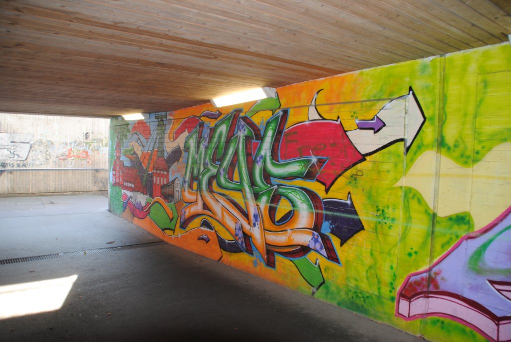 Grafftikunst in einen Fugngertunnel in Lehrte. Diese wurde von der Stadt Lehrte mal in Auftrag geben. Foto vom 18.Oktober 2010
