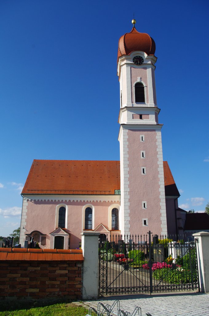 Heimertingen, St. Martin Kirche, Apsis und Turmunterbau um 1200, umgestaltet von 
1750 bis 1753 (10.08.2011)