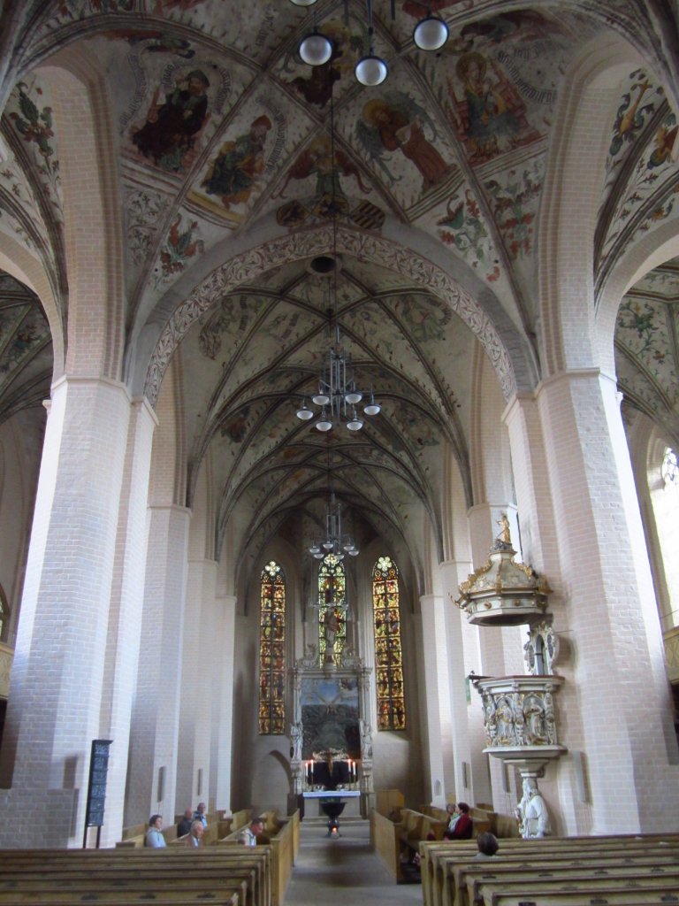 Herzberg / Elster, St. Marien Kirche, Gewlbemalerei aus dem 15. Jahrhundert, Altar von 1765 (20.09.2012)