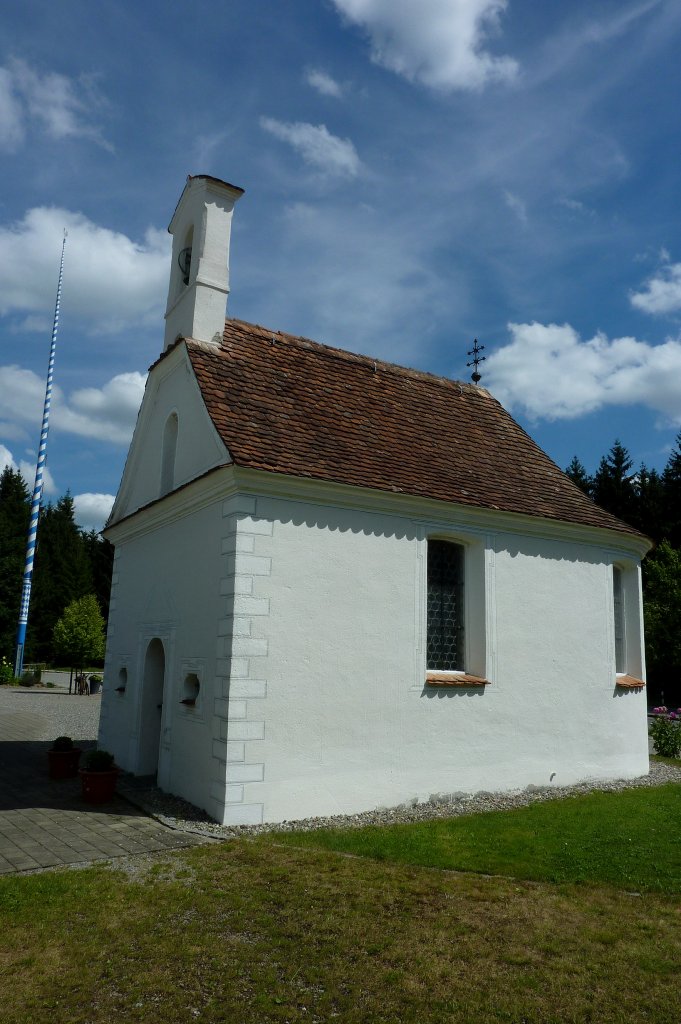 Hofgut Elchenreute, die Kapelle aus dem 16.Jahrhundert ist ein beliebter Ort fr Taufen und Trauungen, Aug.2012
