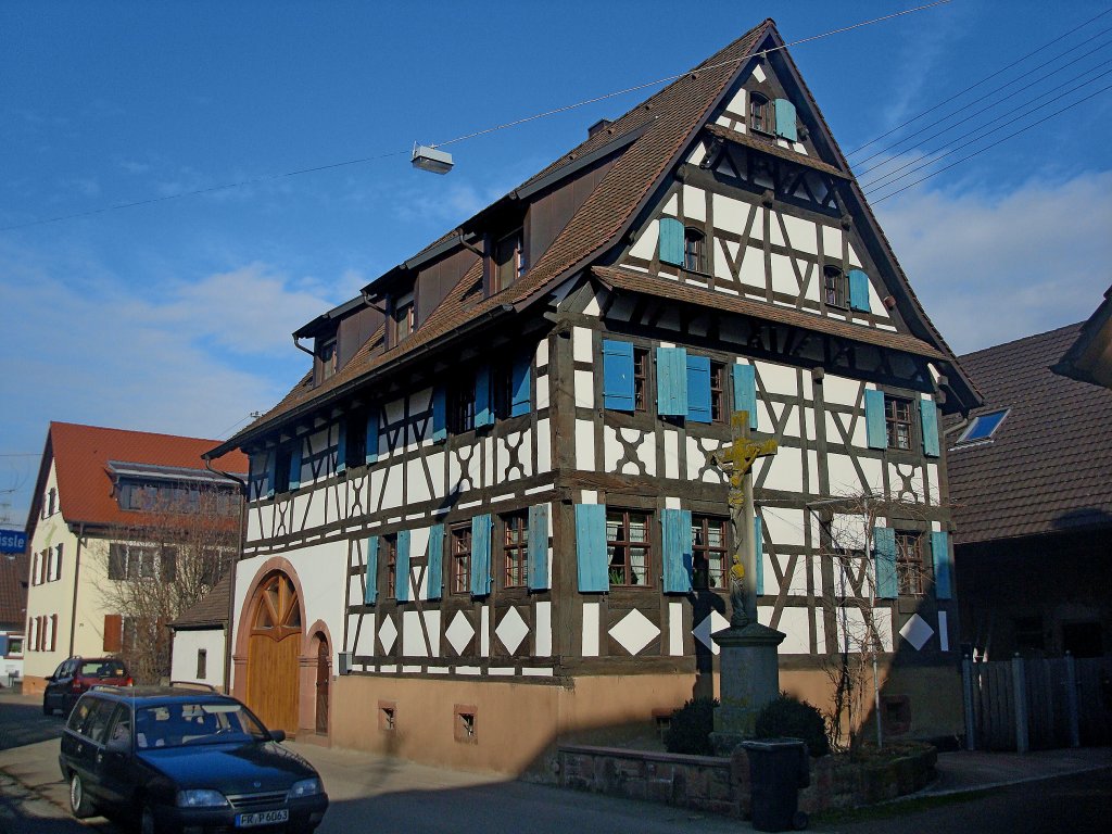 Holzhausen bei Freiburg, schn restauriertes Fachwerkhaus, Feb.2011
