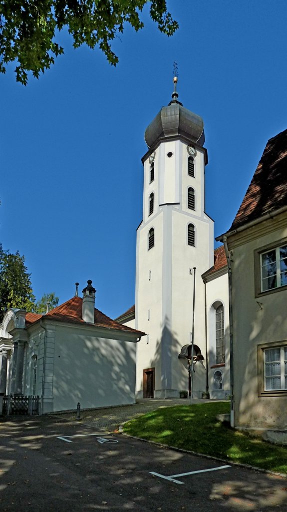 Inzigkofen, Blick zur Klosterkirche, links davor das frstliche Teehaus, mai 2012