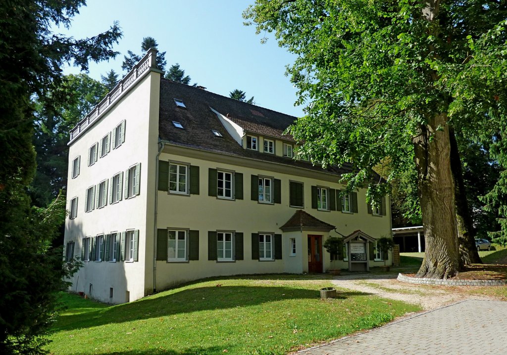 Inzigkofen, das ehemalige Amtshaus des Klosters wurde ab 1811 das Schlo fr Frstin Amalie Zephyrine, Mai 2012
