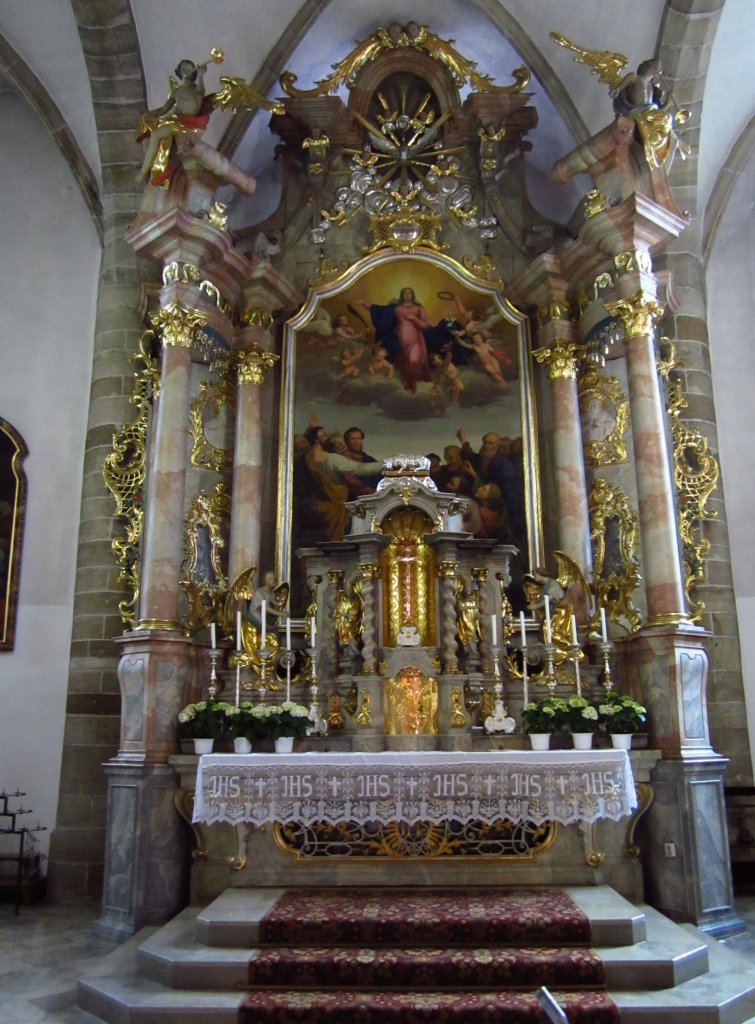Kemnath, Hochaltar der Pfarrkirche Maria Himmelfahrt von 1644 (22.04.2012) 