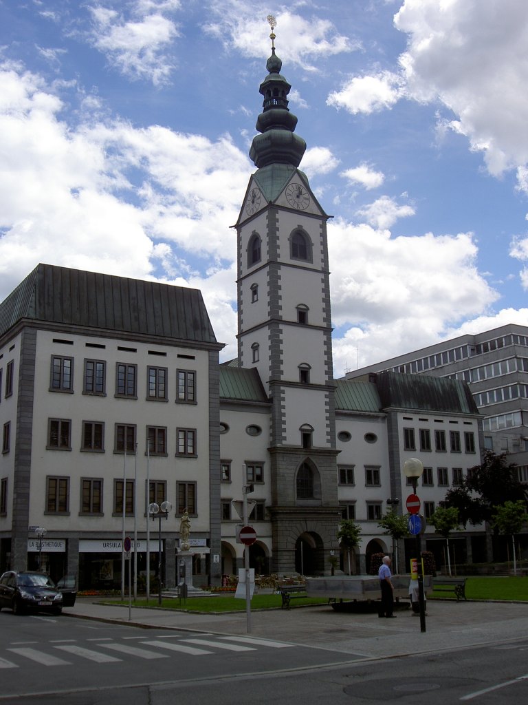Klagenfurt, Dom St. Petrus und Paulus, erbaut ab 1581, Westfassade von 1960 (20.05.2013)
