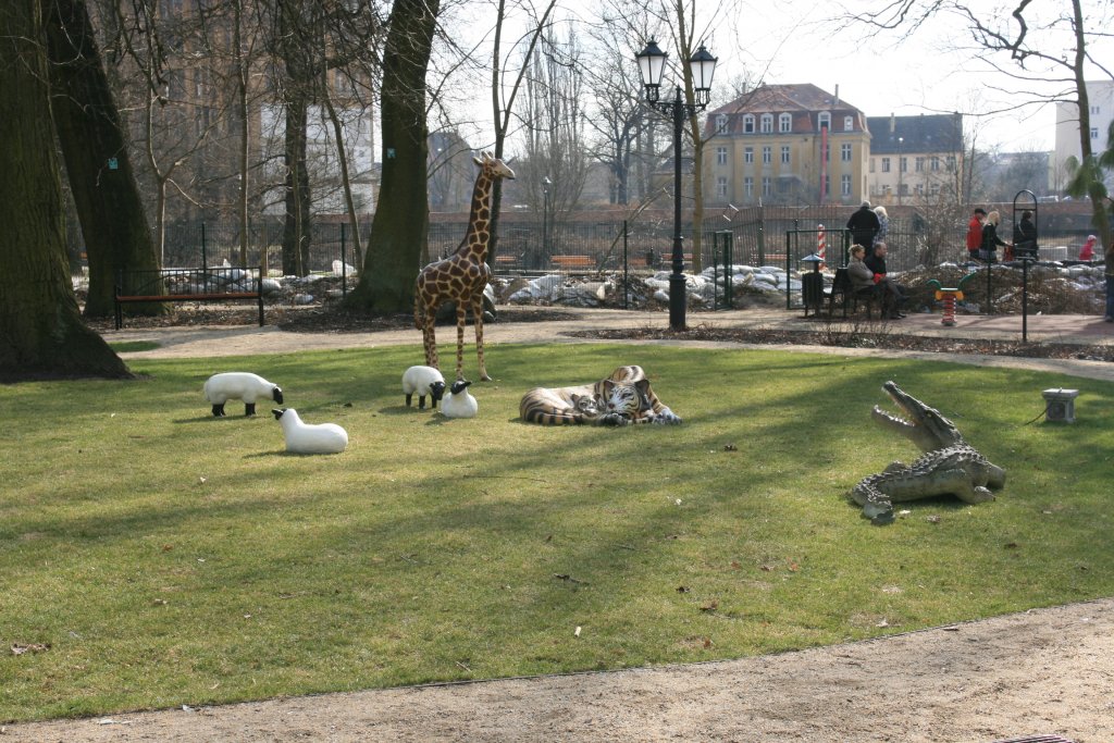 kleiner Tierskulpturen-Park der Stadt Gubin, ul. Piastowska, 27.03.2011