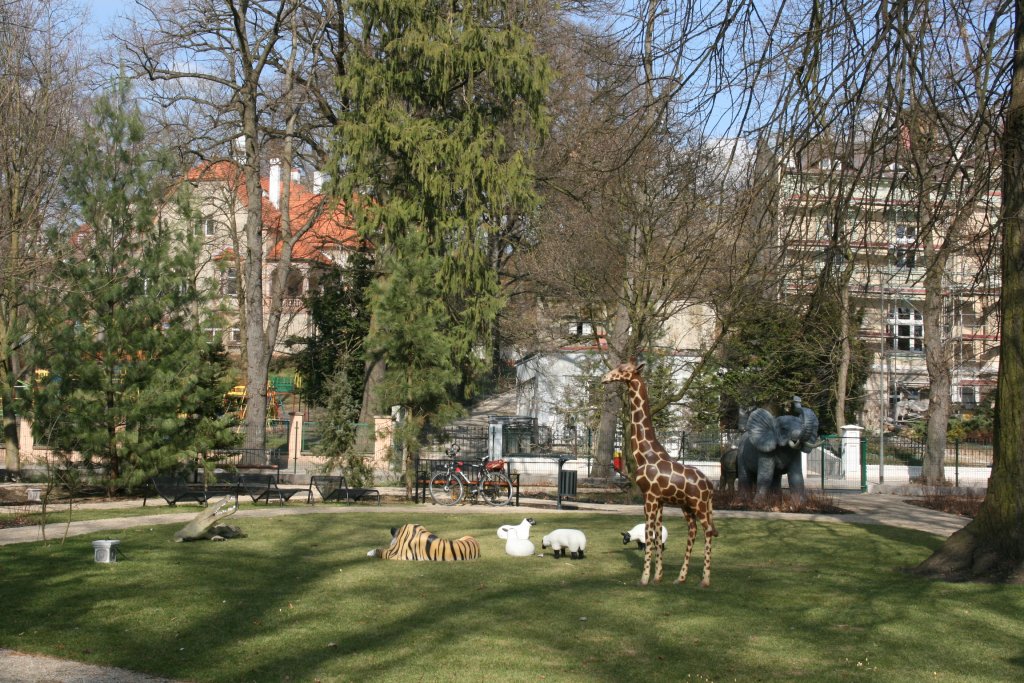 kleiner Tierskulpturen-Park der Stadt Gubin, ul. Piastowska, 27.03.2011