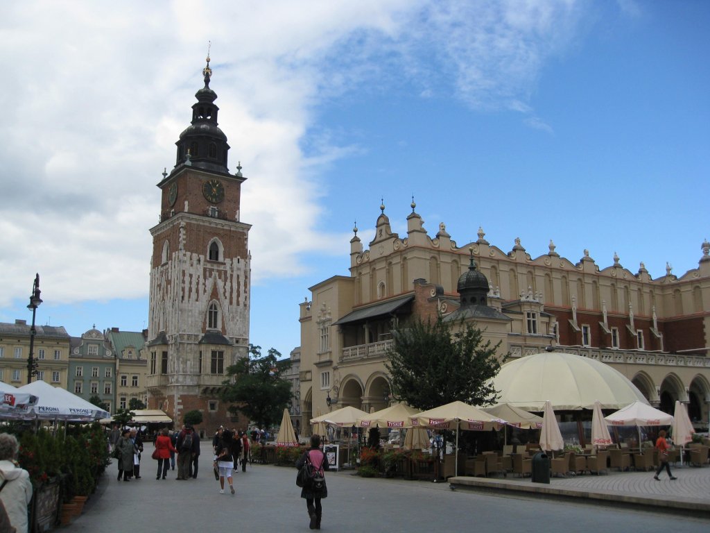 Krakau ist eine der schnsten Stdte in Polen. Mittelpunkt der Stadt ist
der groe Platz rund um die berhmten Tuchhallen.
Aufnahme am 2.9.2011