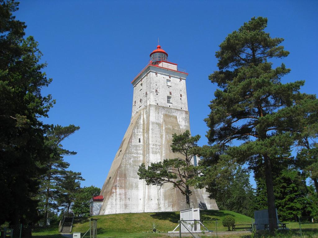Leuchtturm auf der Ostsee Insel Hiiumaa in Estland.
Aufnahme 11.06.2011.
