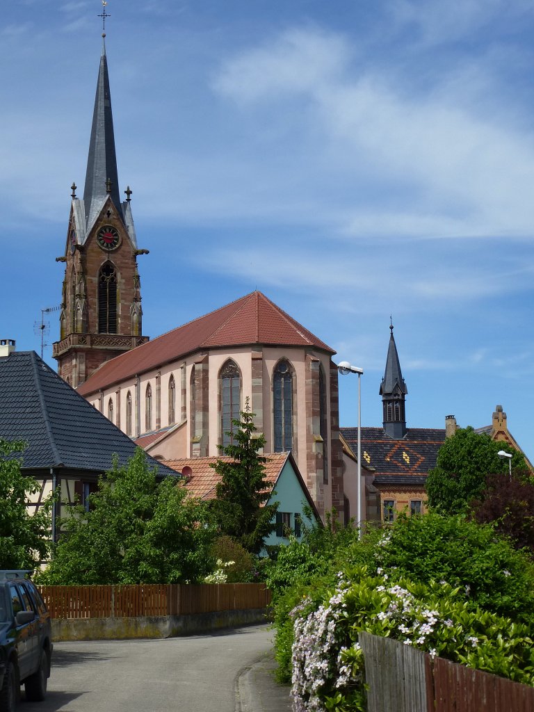 Mackenheim im Elsa, das Riedmnster St.Stephan, im neugotischen Stil erbaut von 1864-66, Mai 2013