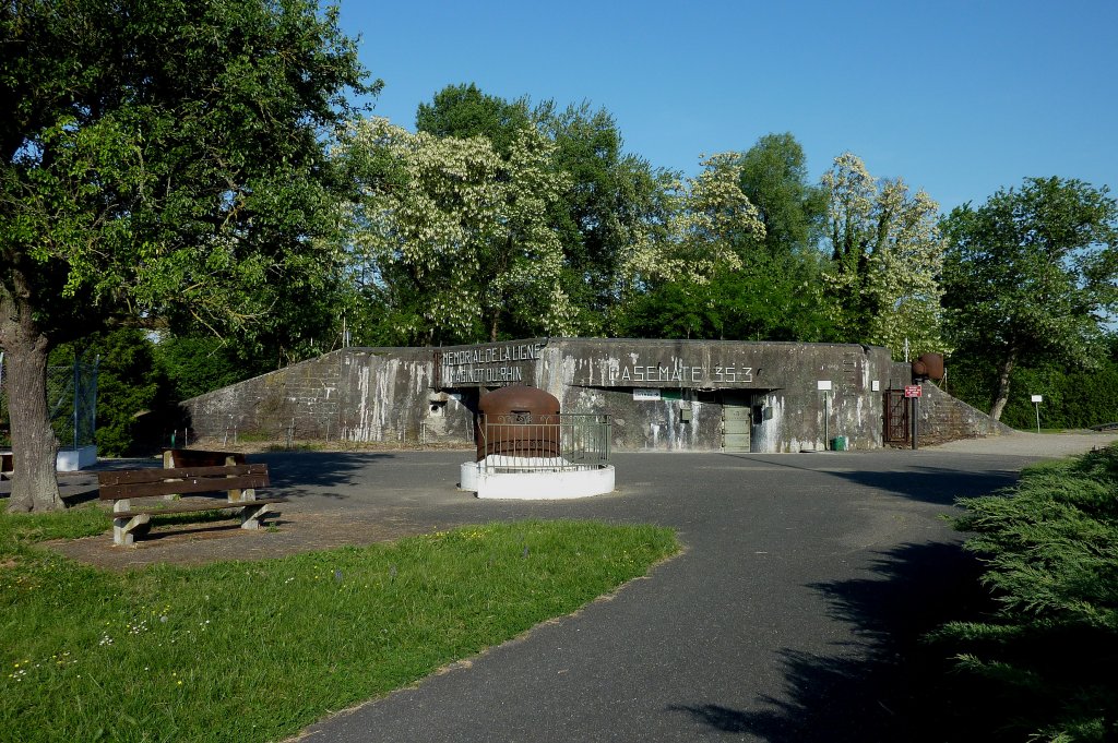 Marckolsheim im Elsa, dieser Geschtzbunker der Maginot-Linie ist heute Museum, Mai 2011