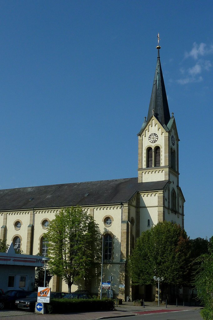 Mllheim, die katholische Pfarrkirche Herz Jesu, im neoromanischen Stil erbaut von 1876-78, Aug.2011
