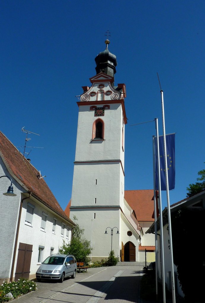 Oberstadion, die sptgotische Kirche St.Martinus wurde 1469-83 erbaut, Aug.2012