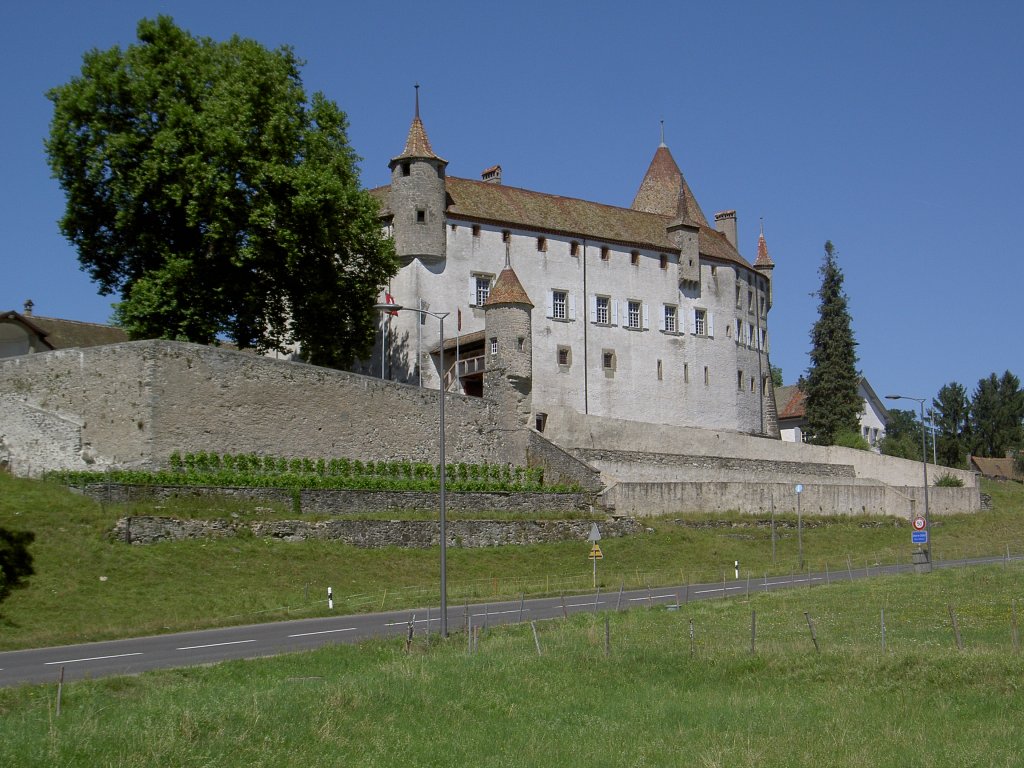 Oron-le-Chatel, Schloss Oron, erbaut Ende des 12. Jahrhunderts, heute Museum (18.08.2012)