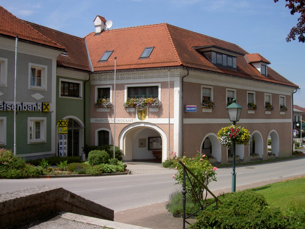 Pettenbach, Rathaus und Polizeistation (05.06.2011)  
